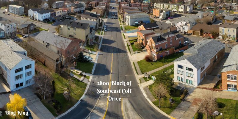 Panoramic view of the 2800 Block of Southeast Colt Drive, a charming neighborhood.