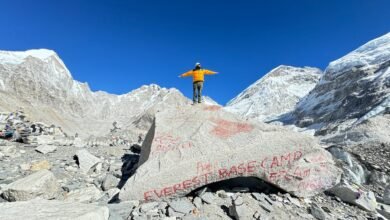 How long does it take to climb Mount Everest